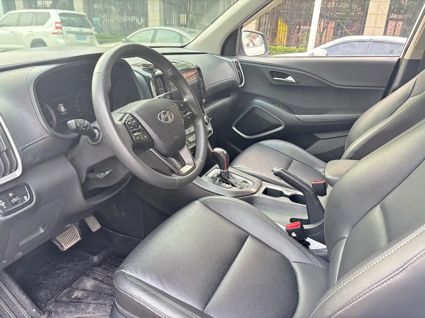 Hyundai Beijing Hyundai ix35 2018 2.0L Automatic 2WD Zhiyong·Enjoyment Edition фото 12