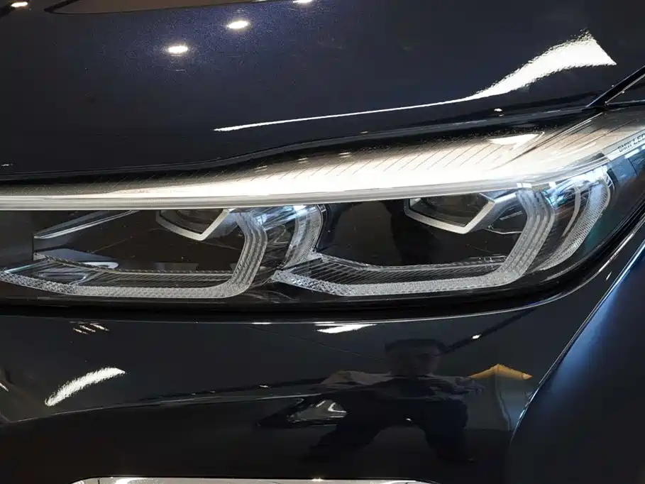 BMW 7 Series 2019 740Li Leading M Sport Package фото 6