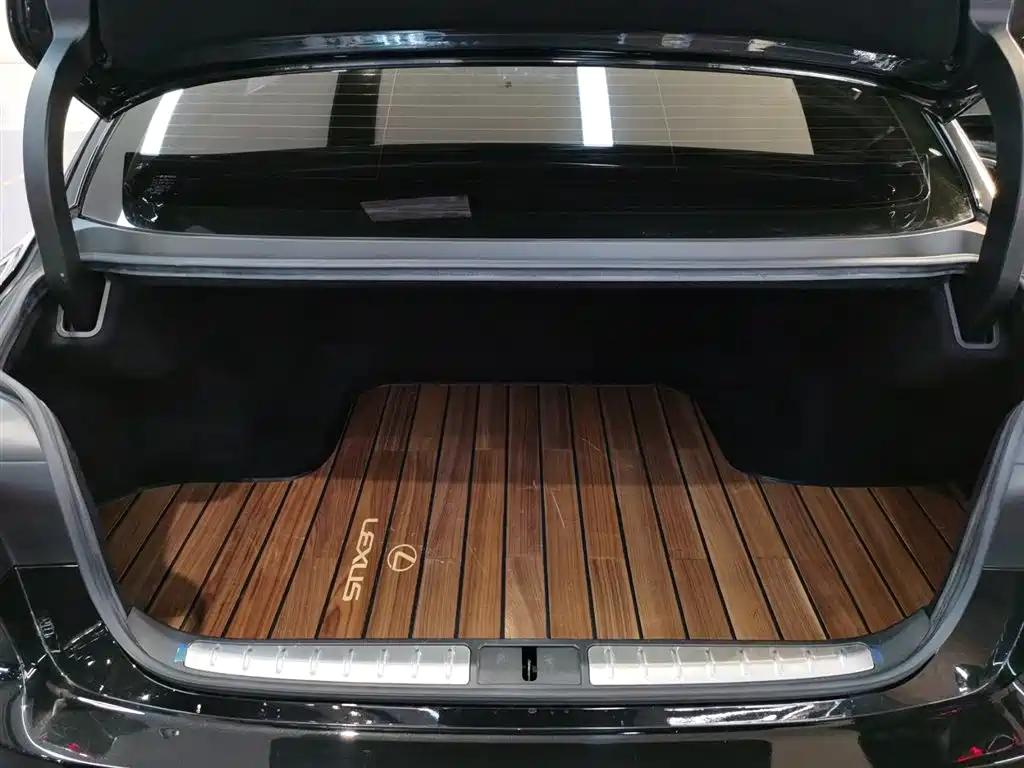 Lexus LS 2020 500h Excellence (China V) фото 14