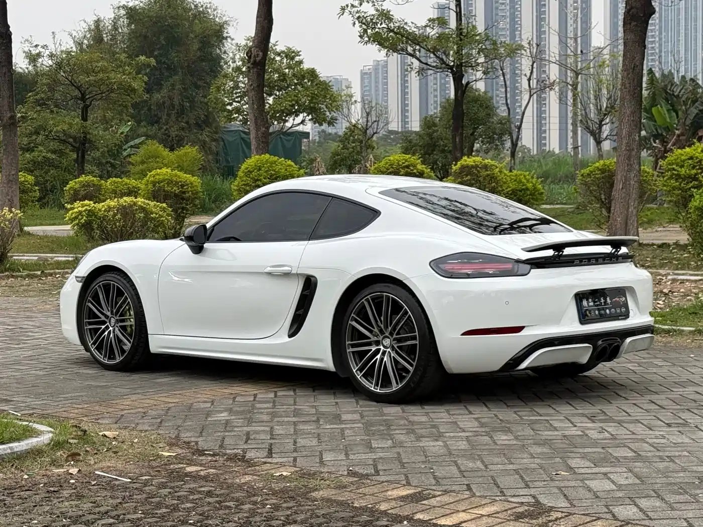 Porsche 718 2018 Cayman 2.0T фото 14