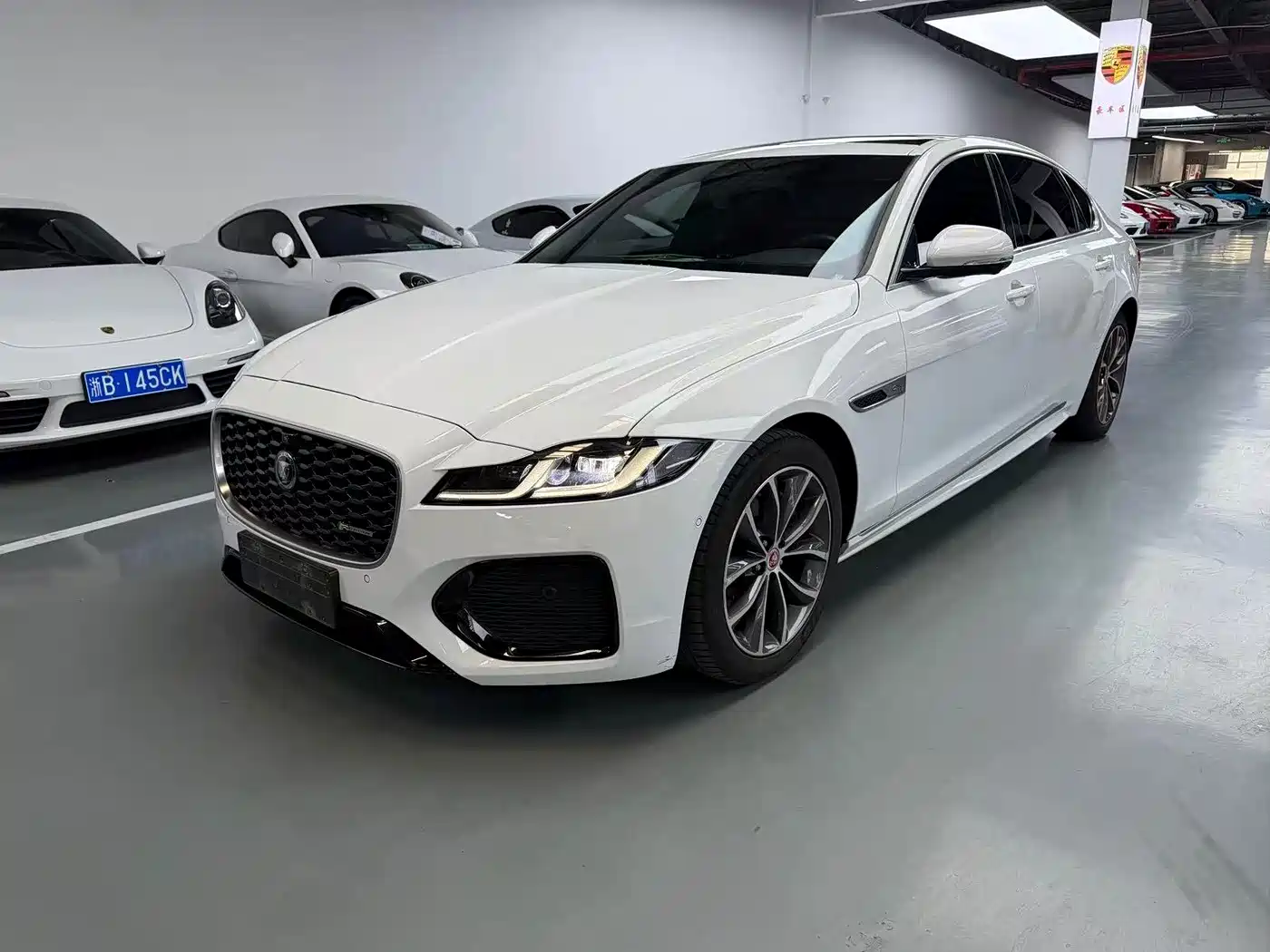 Jaguar XFL 2021 XFL 2.0T P250 2WD Premium Luxury Edition