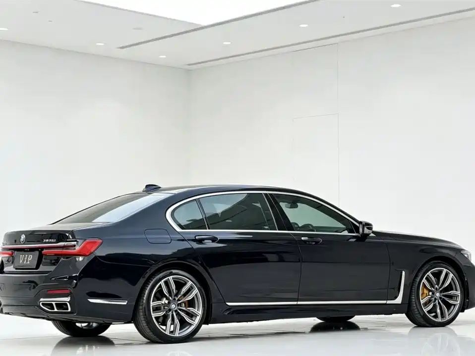 BMW 7 Series 2018 740Li xDrive Premium Type M Sport Package фото 7