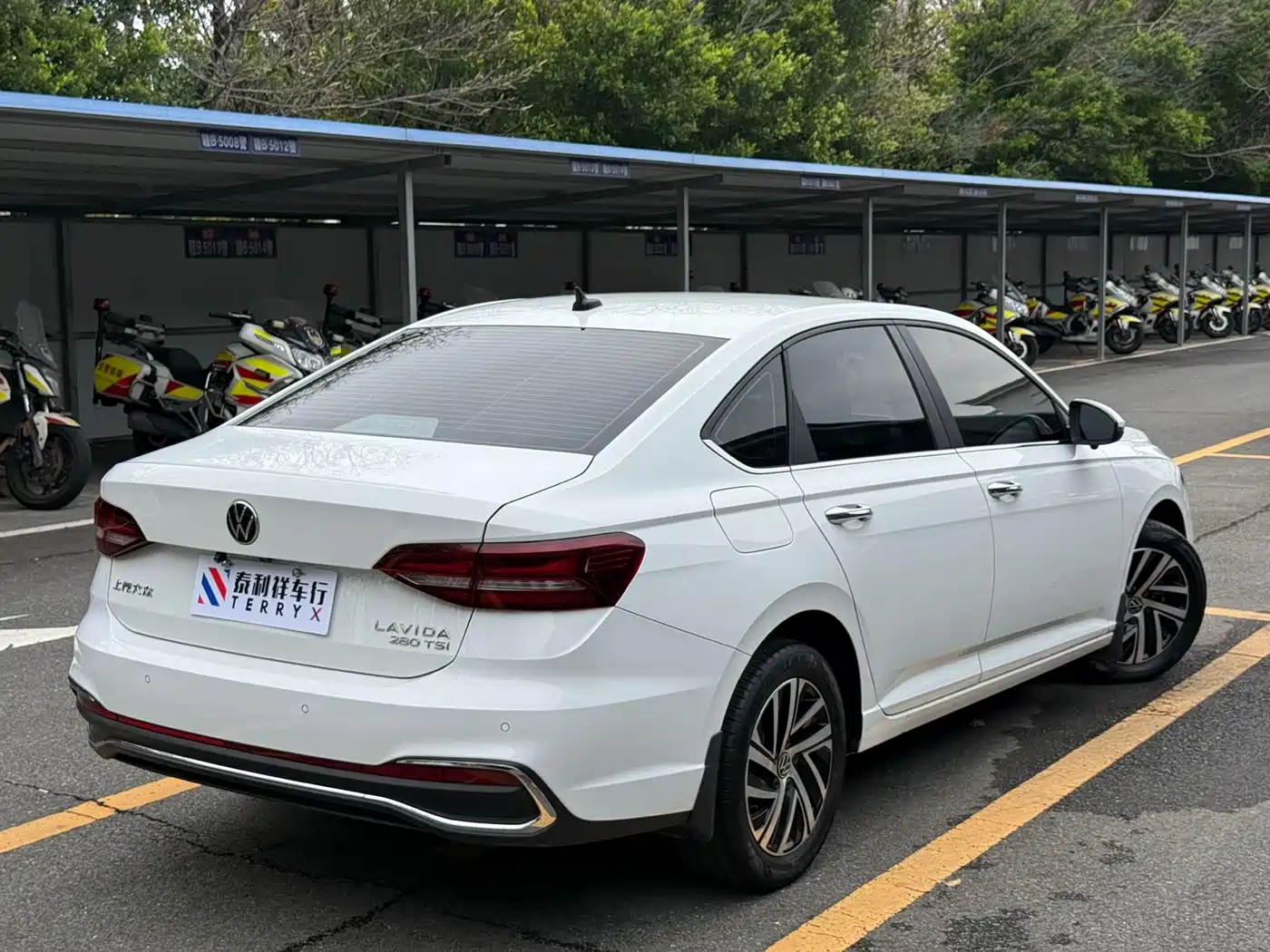 Volkswagen Lavida 2023 280TSI DSG Comfort Edition фото 4