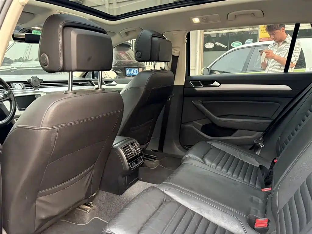 Volkswagen Weilan 2017 380TSI 2WD Comfort Edition фото 8
