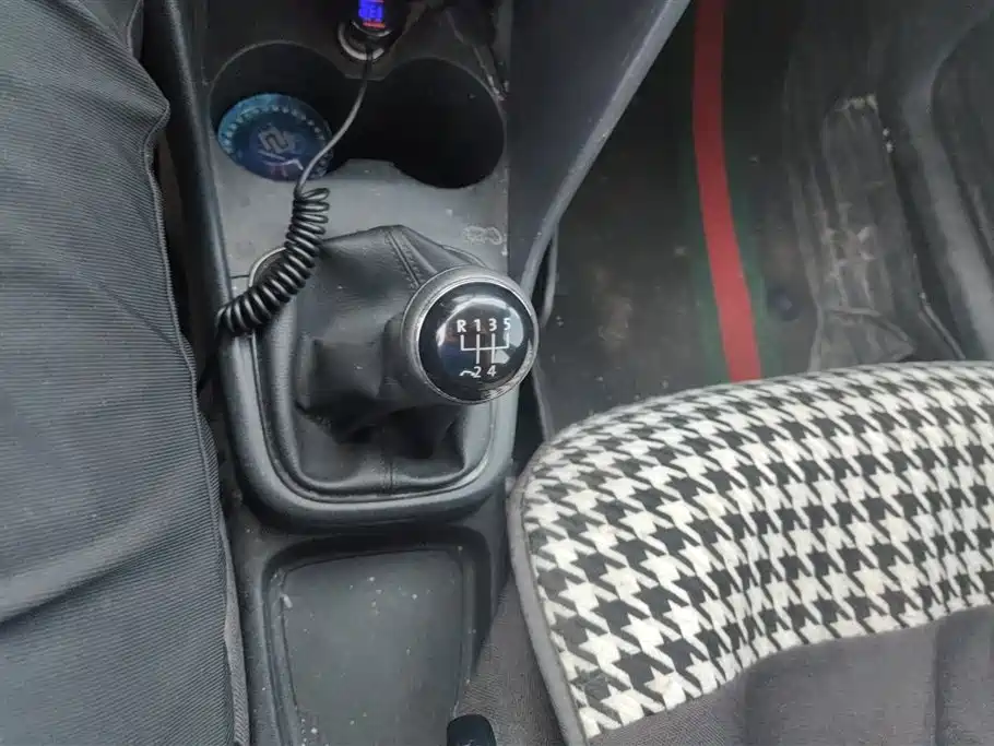 Volkswagen Polo 2016 1.4L Manual Trend фото 16