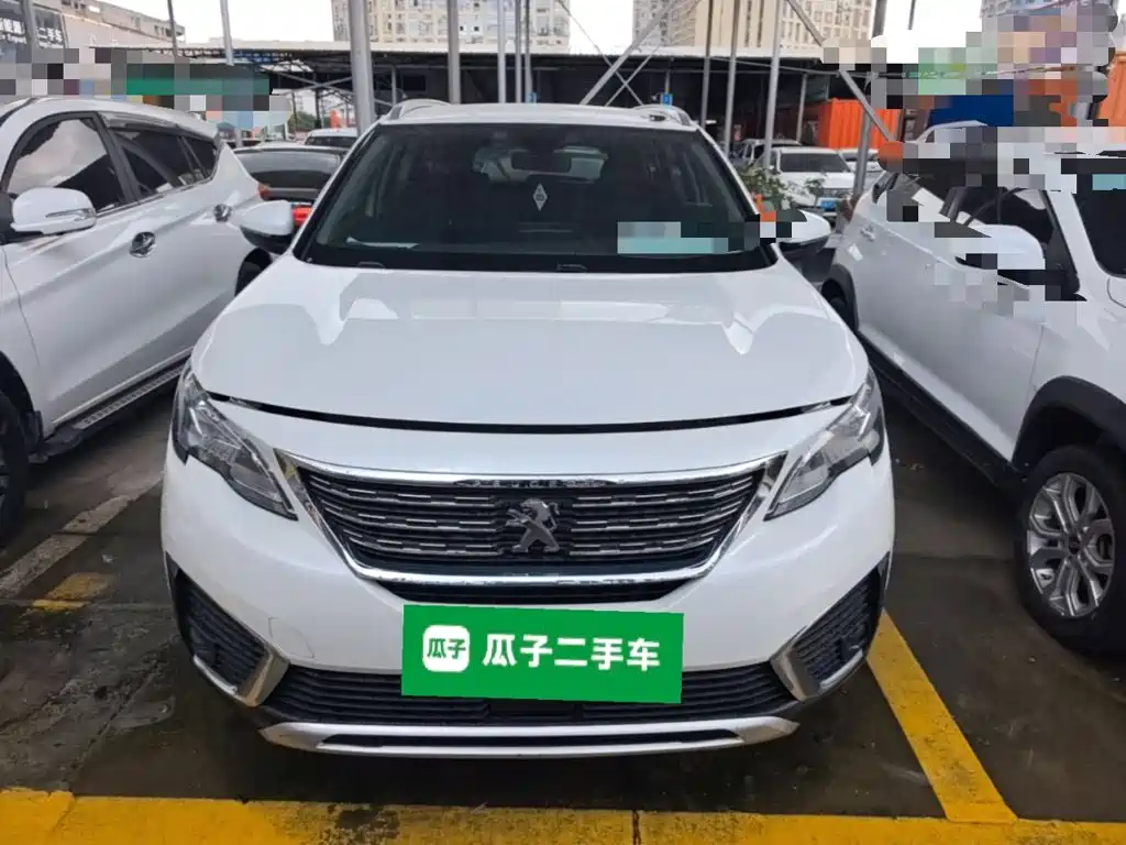 Фото 3 - Peugeot 5008
