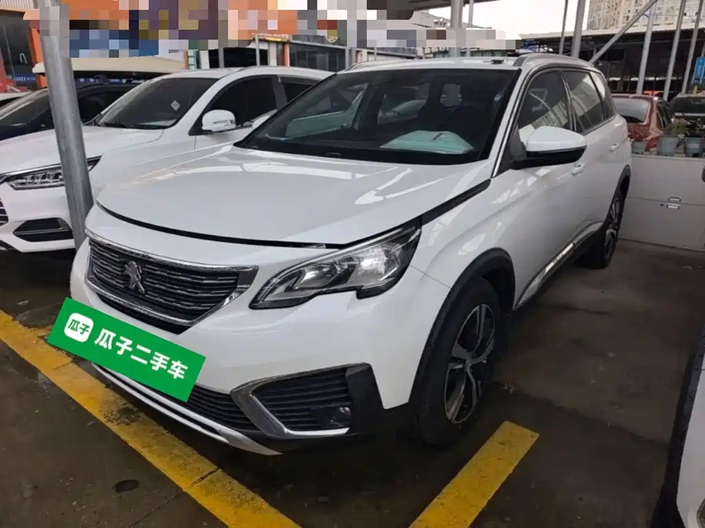 Фото 1 - Peugeot 5008
