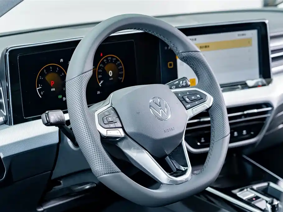 VOLKSWAGEN LINGDU