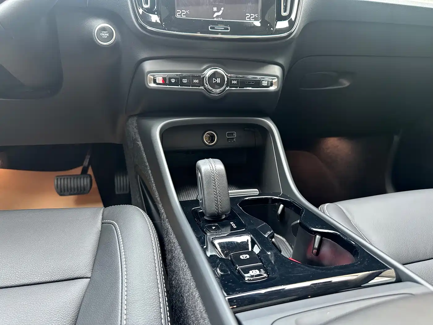 Volvo XC40 2020 T3 Smart Elite Luxury Edition фото 13