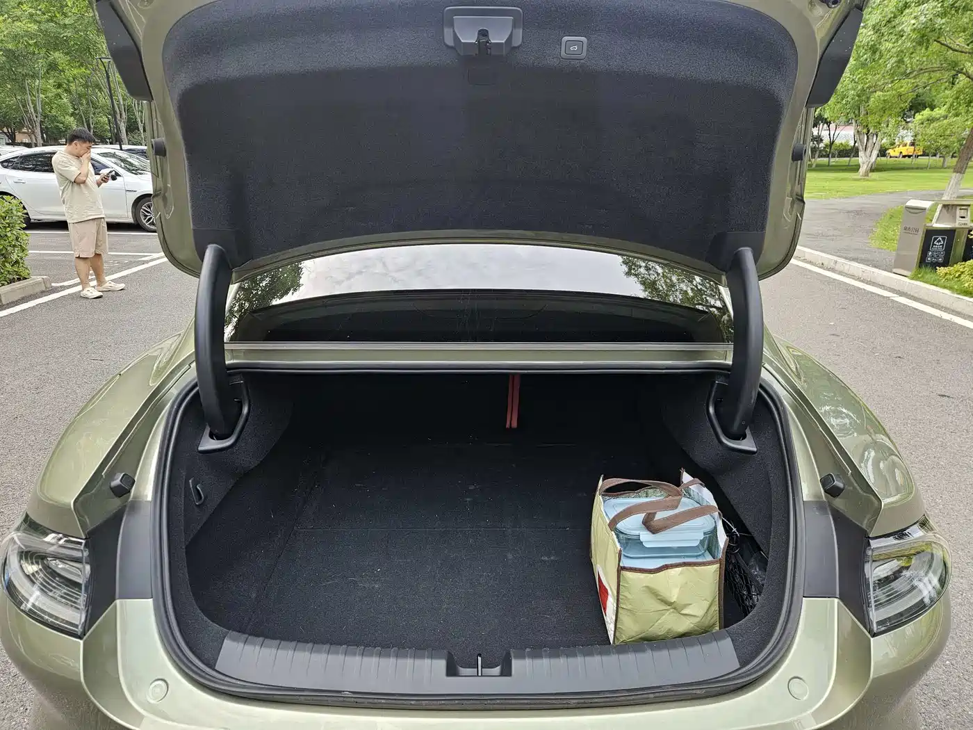 Xiaomi Auto Xiaomi SU7 2024 AWD Extended Range Advanced Smart Driving Max Edition фото 6