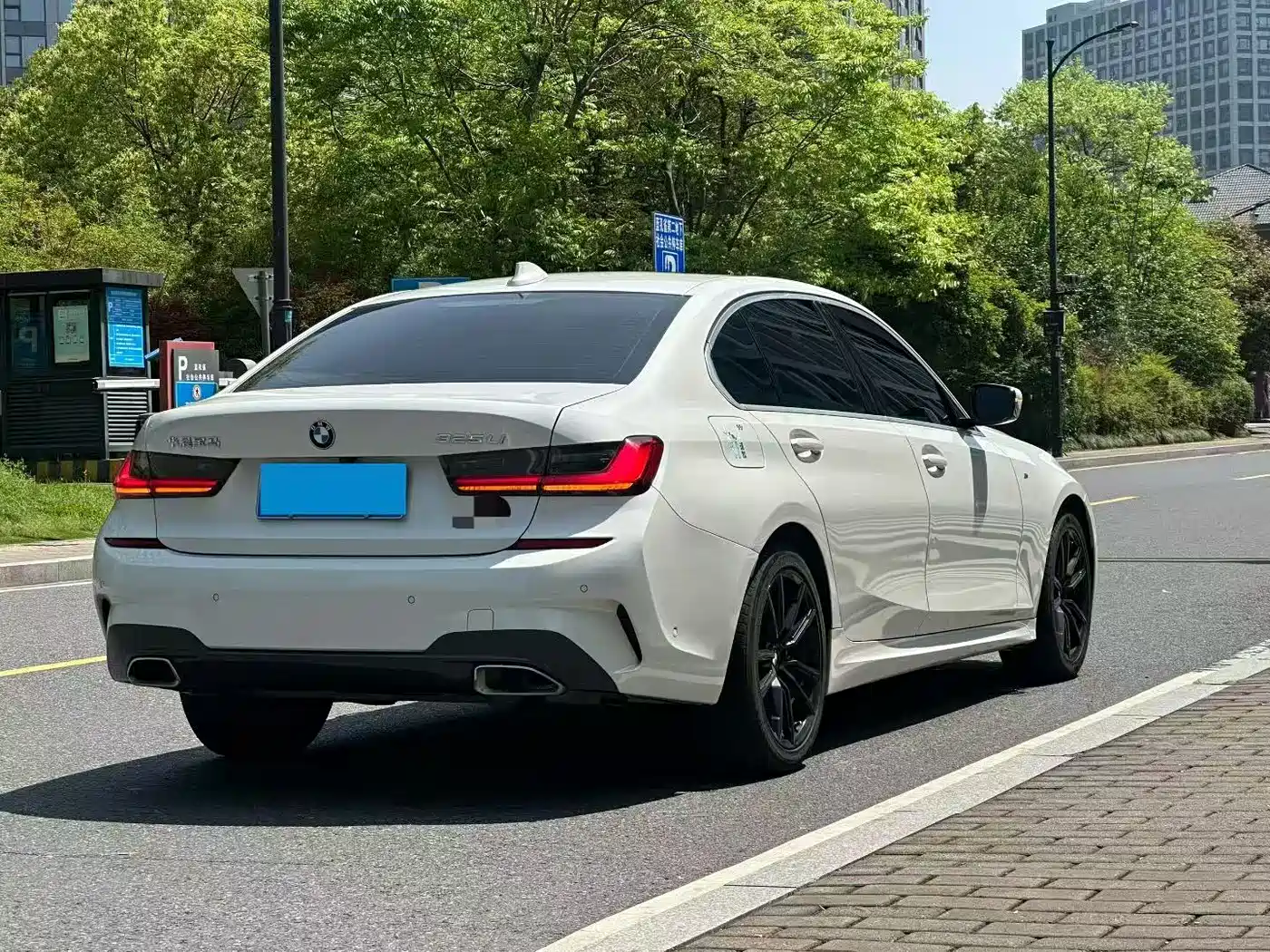 BMW 3 Series 2020 Facelift 325Li Launch Edition фото 9