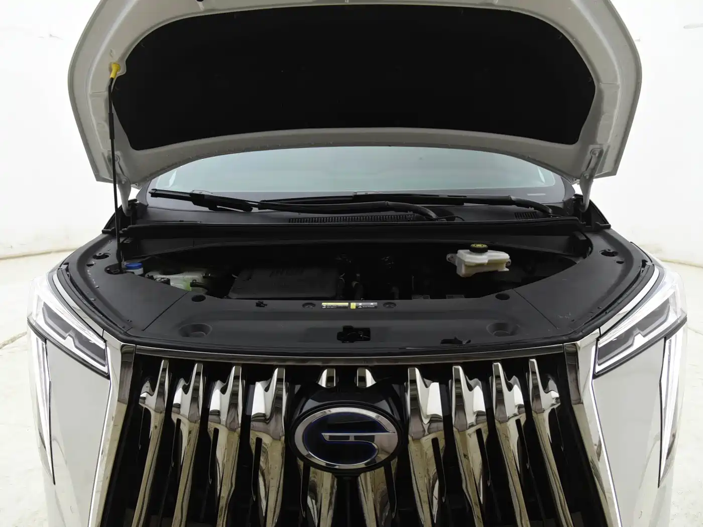 GAC Trumpchi Trumpchi M8 2025 Model Master Series Super Hybrid Edition фото 7