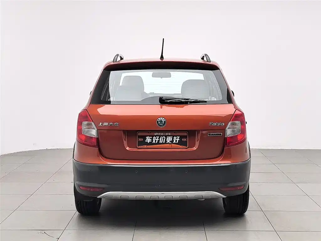 Škoda Fabia 2012 1.6L Scout фото 4