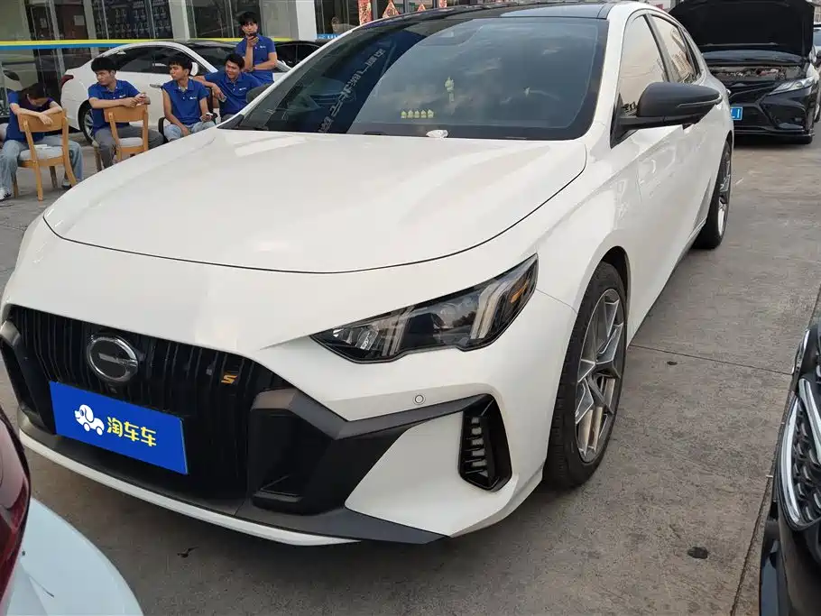 GAC Trumpchi Trumpchi Emkoo 2023 270T DCT J16 Edition фото 2