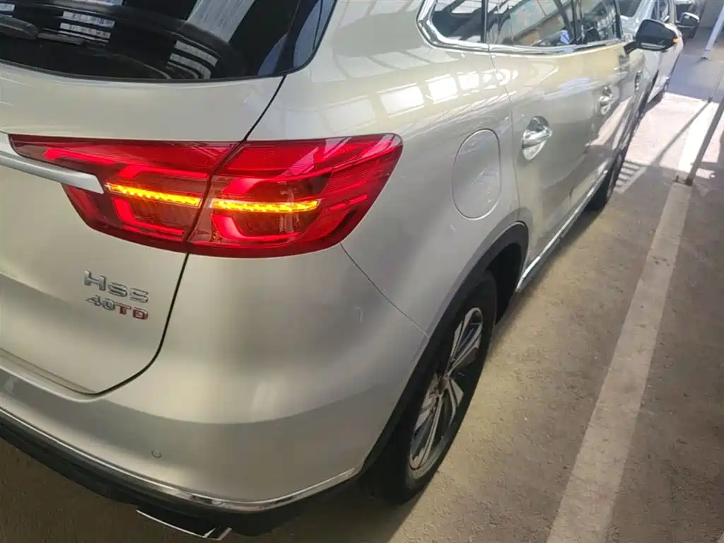 Hongqi HS5 2019 2.0T Smart Connect Enjoy Edition фото 8