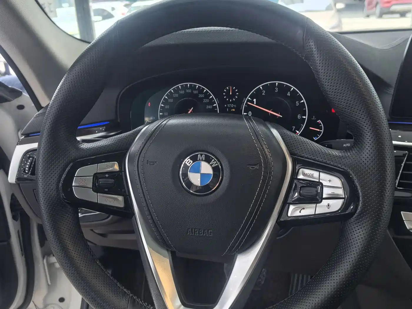 BMW 5 Series 2019 525Li Luxury Package фото 19