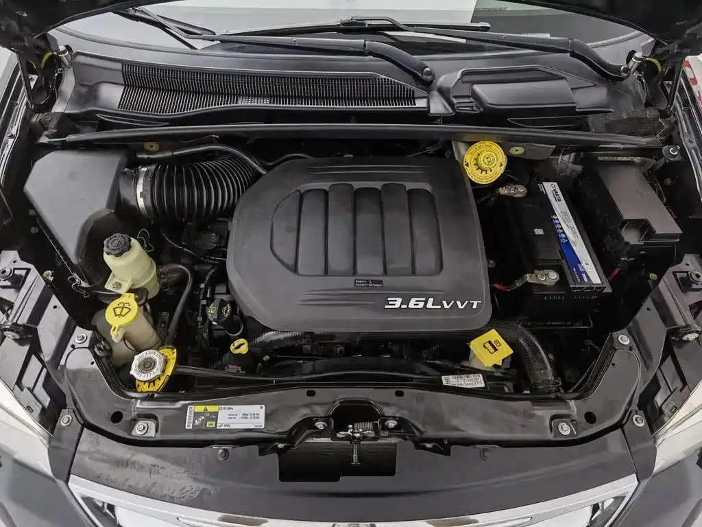Chrysler Grand Voyager (Import) 2014 2013 3.6L Luxury Edition