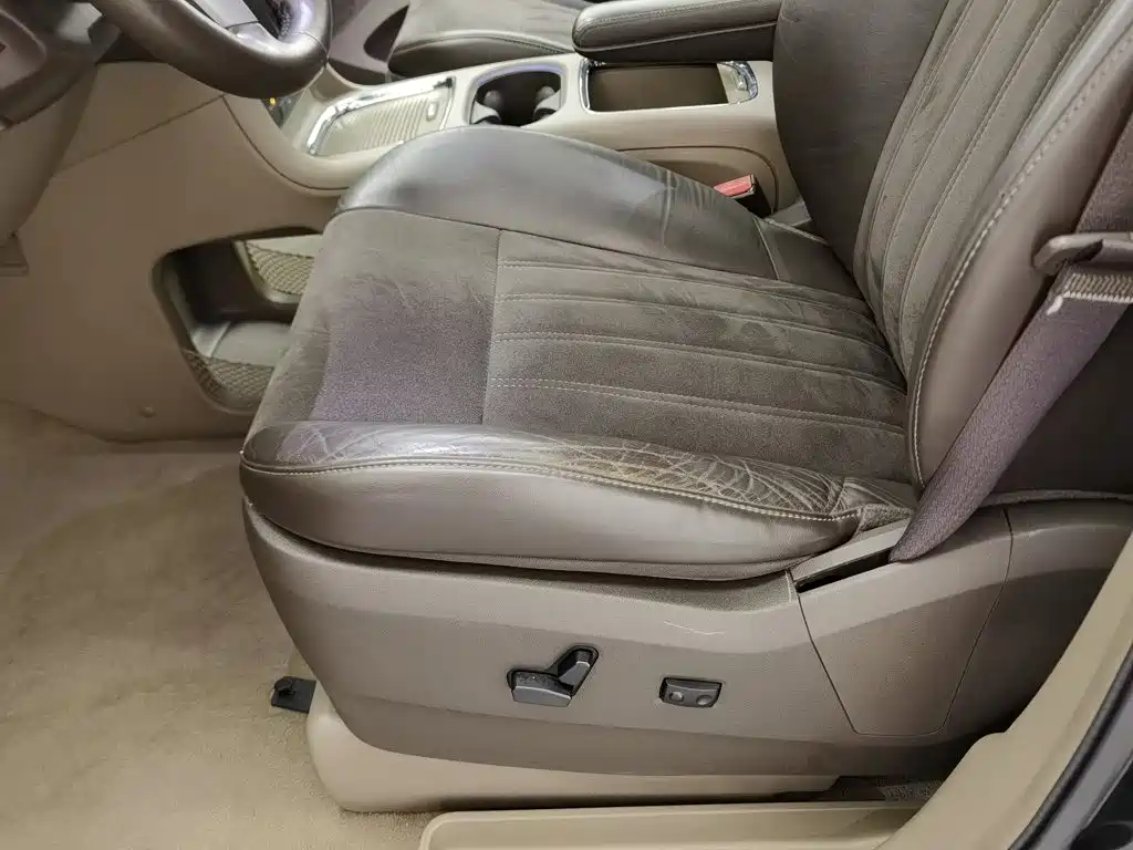 Chrysler Grand Voyager (Import) 2014 2013 3.6L Luxury Edition