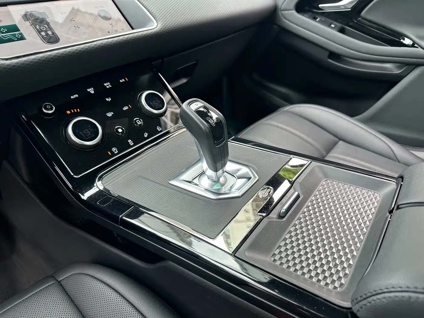 Land Rover Range Rover Evoque 2020 249PS R-DYNAMIC S Sport Edition фото 23