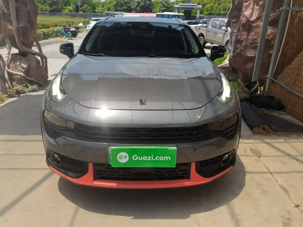 Lynk & Co 02 New Energy 2019 Edition 1.5T PHEV Pro фото 3
