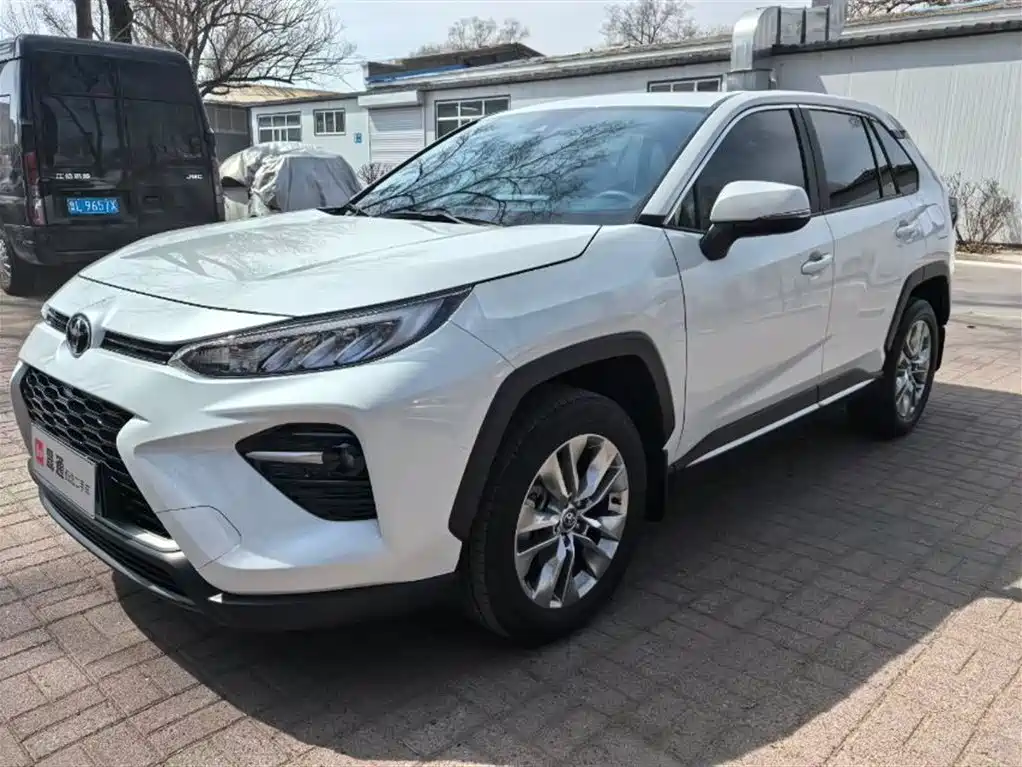 Toyota Wildlander 2024 2.0L CVT 2WD Urban Edition фото 2