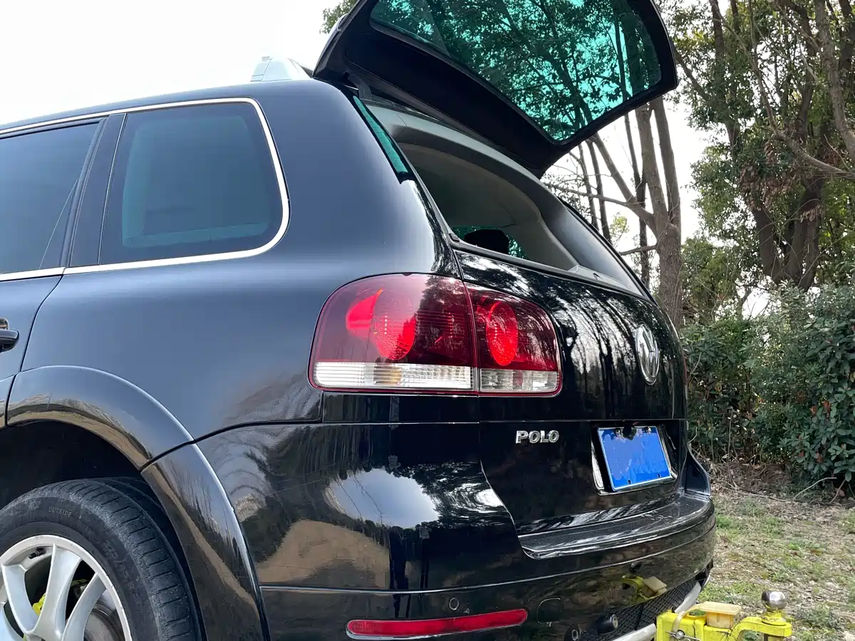 Volkswagen Touareg 2010 3.6 Limited Luxury Edition фото 5