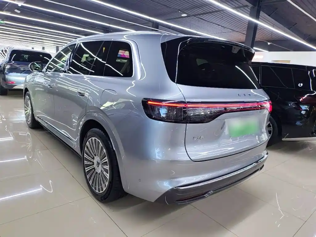 Aito AITO M8 2026 2025 Model Extended Range Ultra Edition 53.4kWh 5-Seater