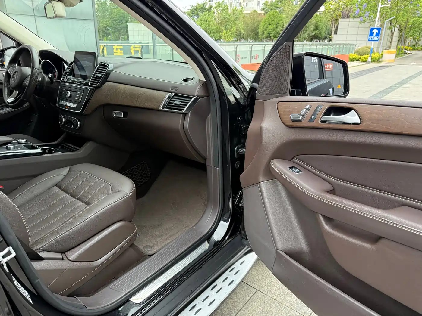 Mercedes-Benz GLE 2017 GLE 320 4MATIC Luxury фото 45