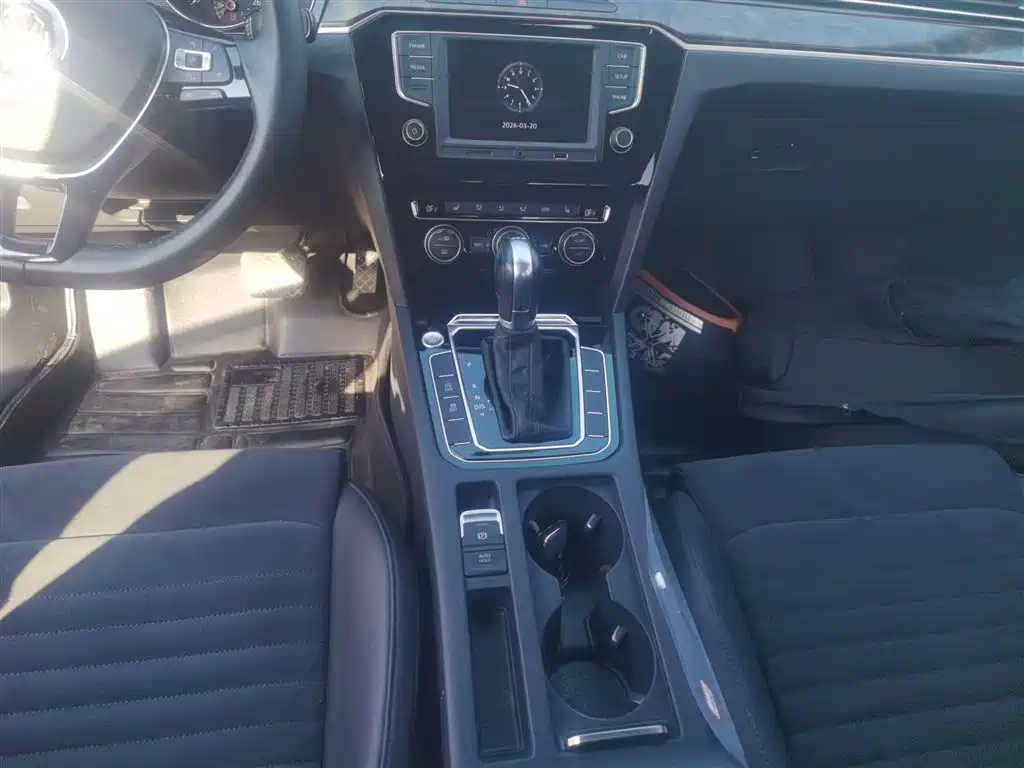 Volkswagen Magotan 2017 330TSI DSG Luxury фото 14