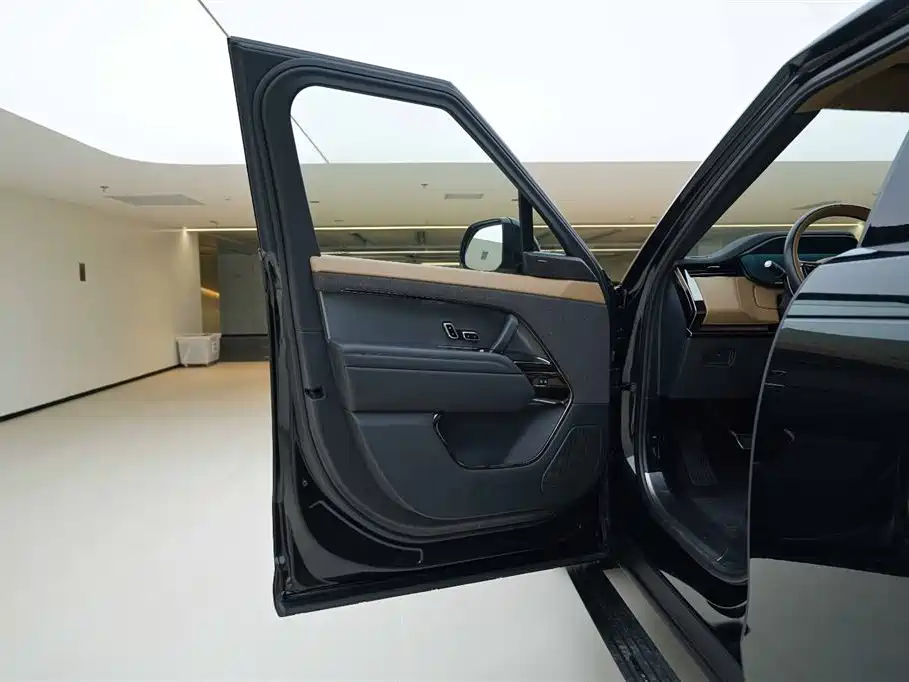 Land Rover Range Rover Sport 2023 400PS Dynamic SE фото 15