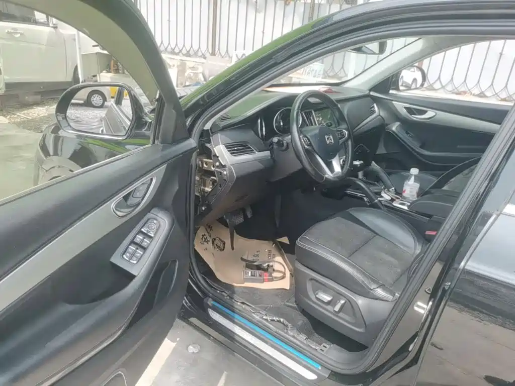 Zotye SR7 2017 2016 1.5T CVT Magic Cube Heart Edition China V