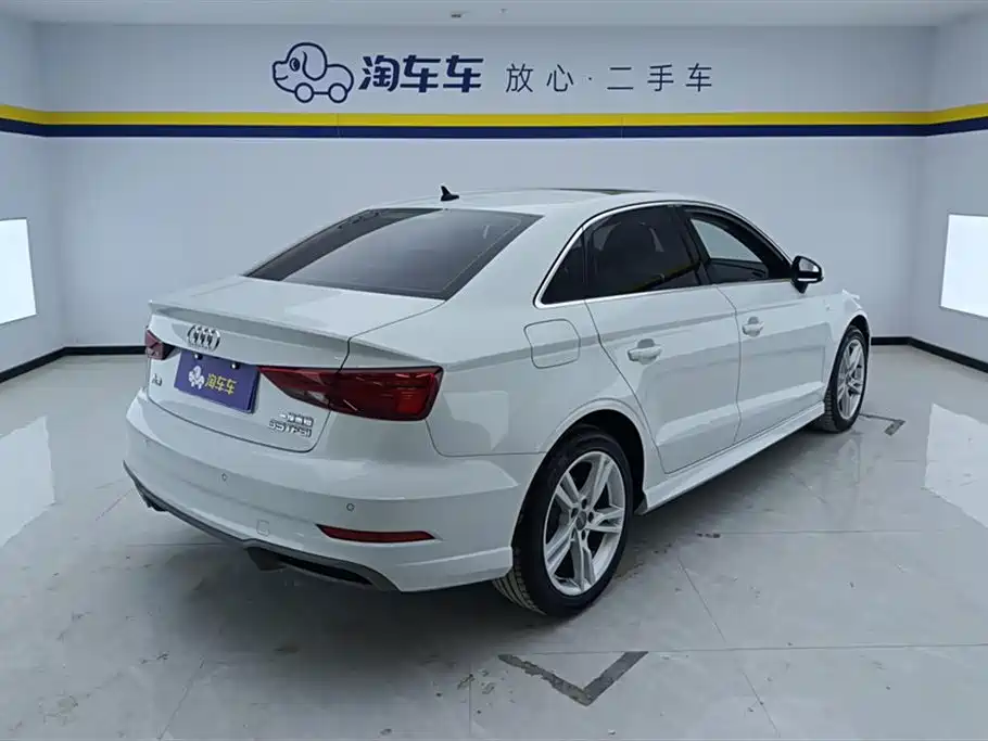 Audi A3 2019 Limousine 35 TFSI Fashion China V фото 3