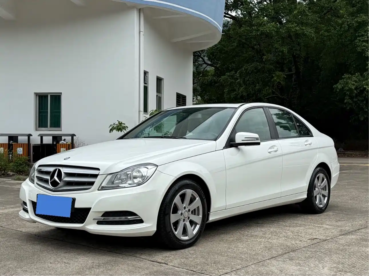 Mercedes-Benz C-Class 2013 C 180 Classic Grand Edition