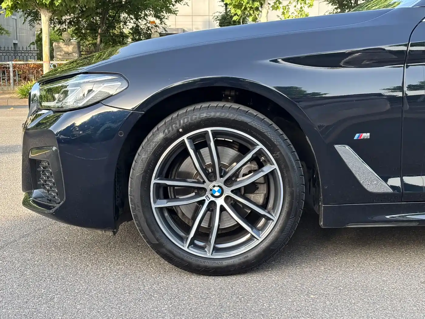 BMW 5 Series 2022 525Li M Sport Package фото 4