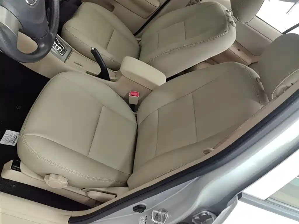 Toyota Corolla 2013 1.6L Automatic Excellence Edition фото 15