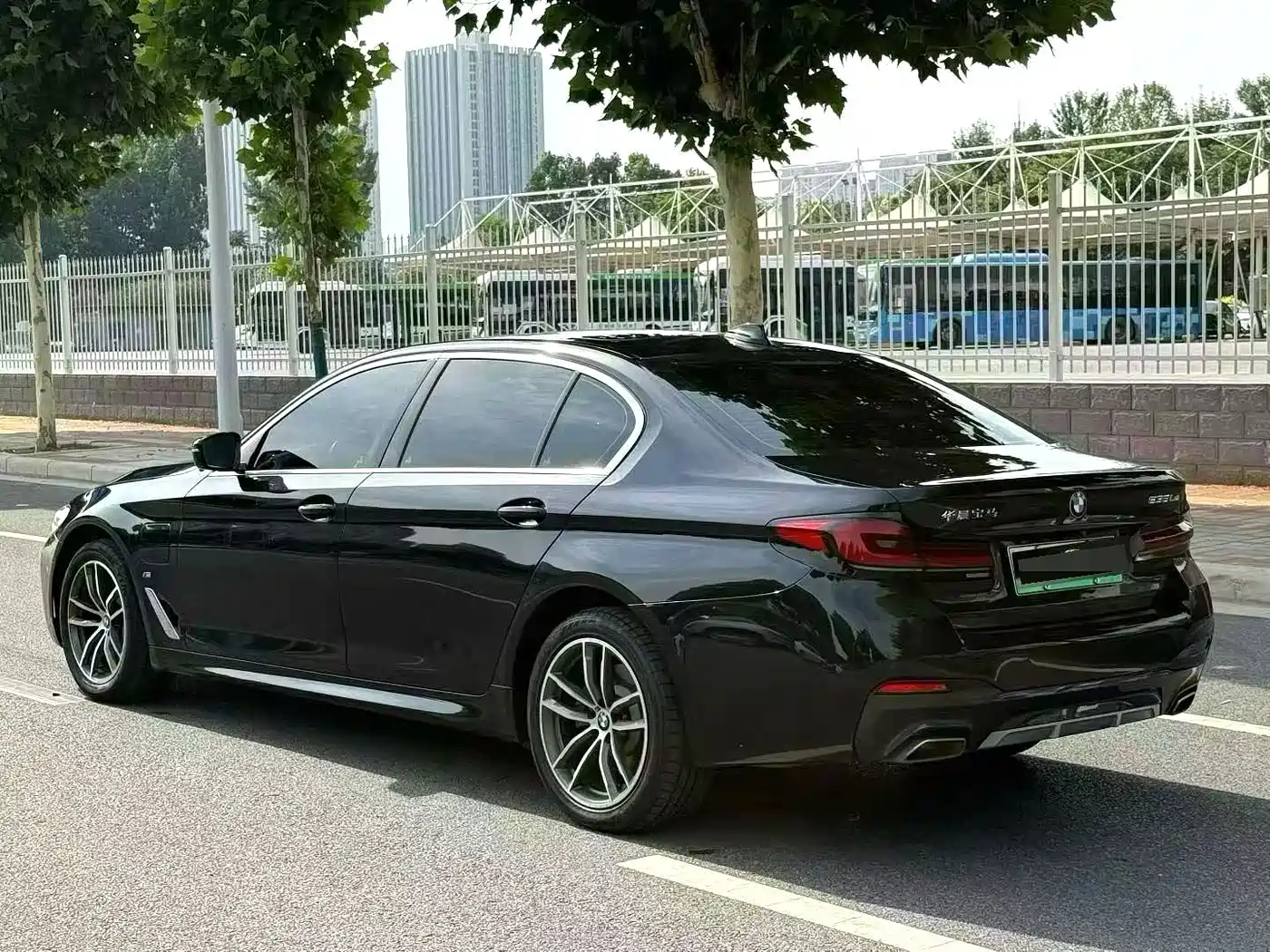 BMW 5 Series New Energy 2022 2021 535Le M Sport Package