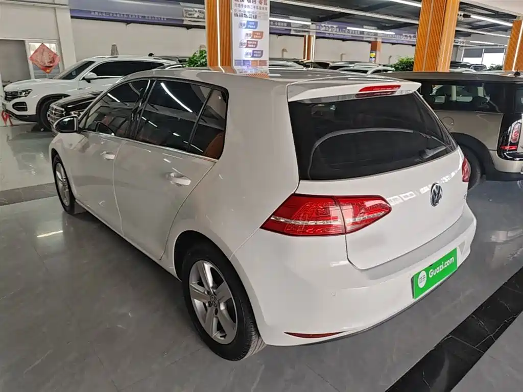 Volkswagen Golf 2016 1.6L Automatic Comfort фото 5