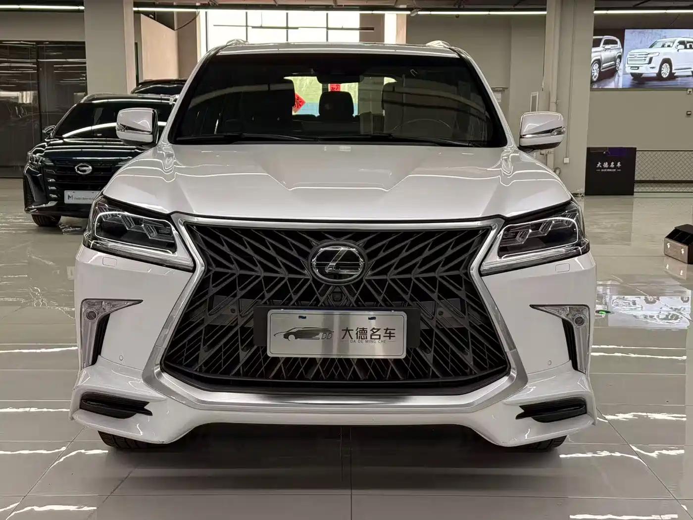 Lexus LX 2019 570 Peak Special Edition