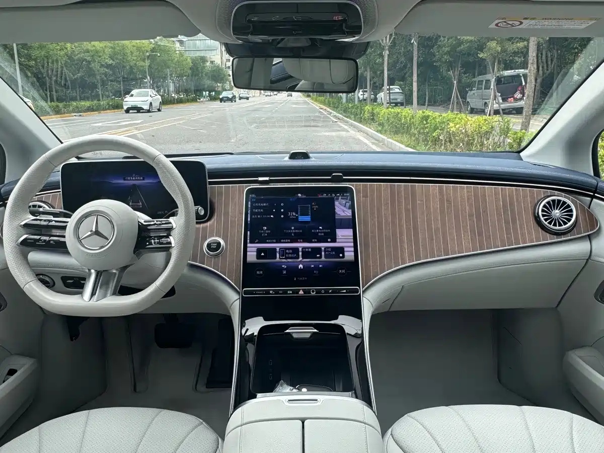 Фото 24 - Mercedes-Benz EQE