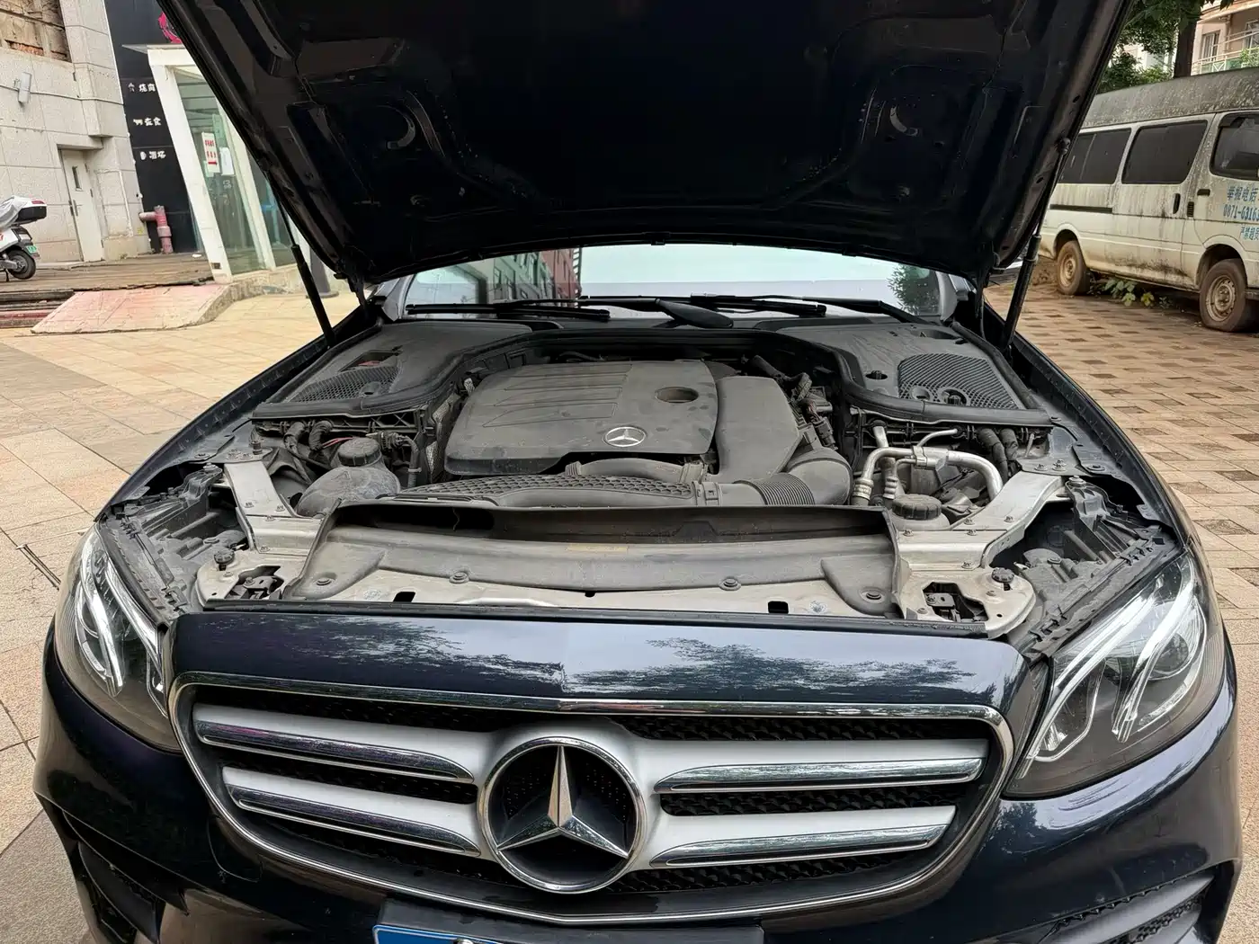 Mercedes-Benz E-Class 2020 Model E 260 L Sport фото 9