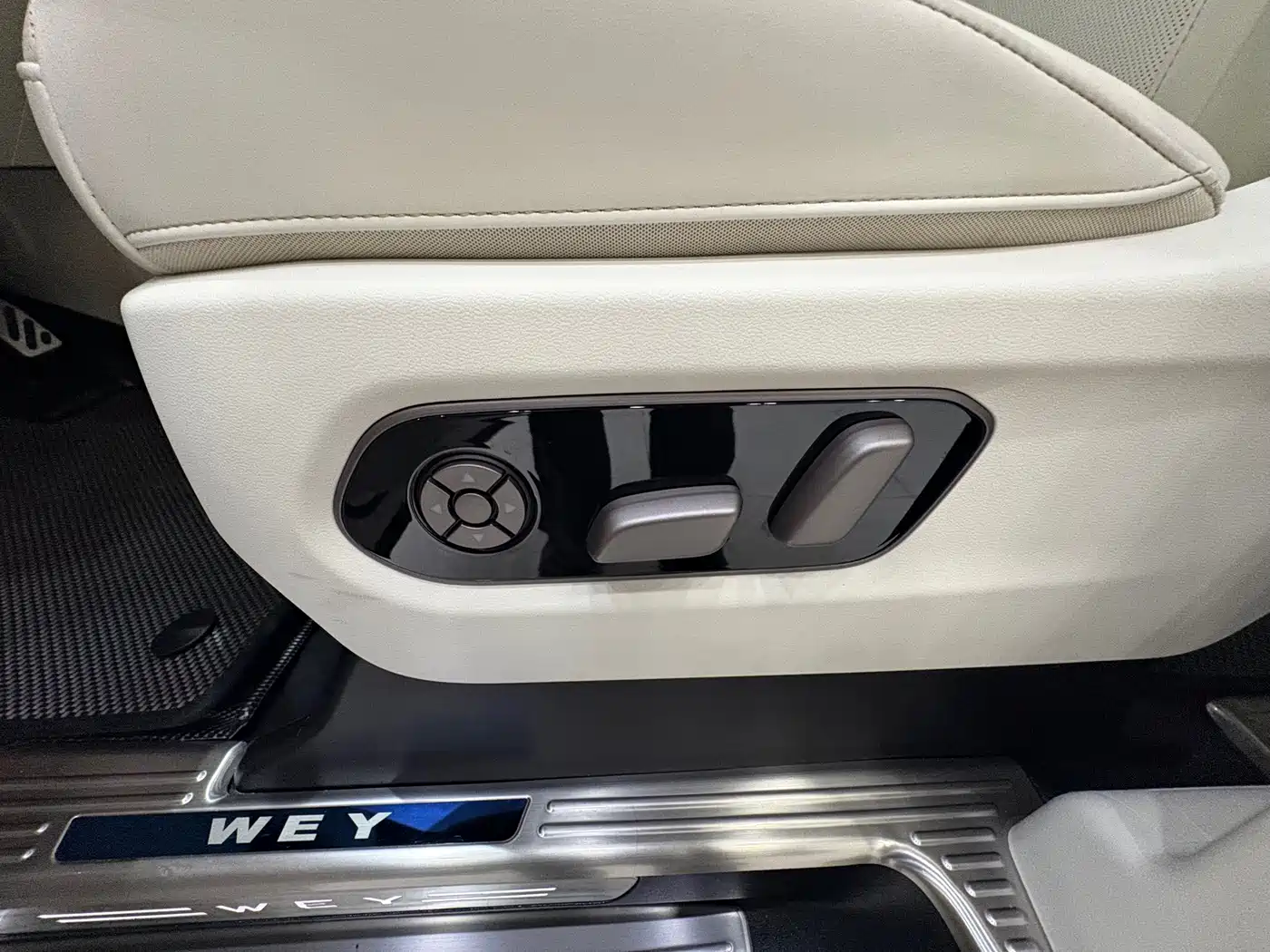 WEY Alpine 2025 2025 AWD Alpine 8