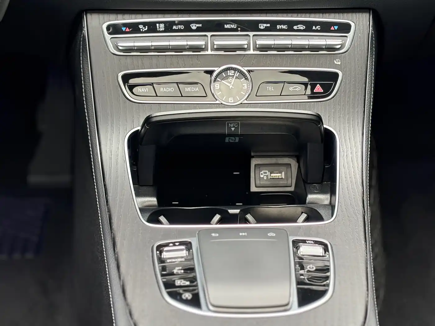 Mercedes-Benz E-Class 2020 Model E 260 L Sport фото 10
