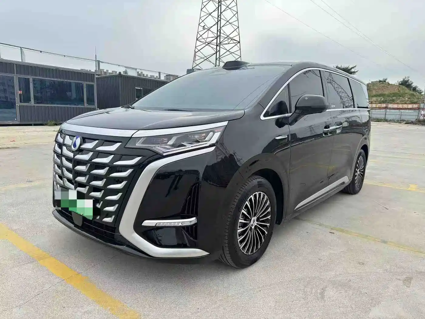 DENZA D9