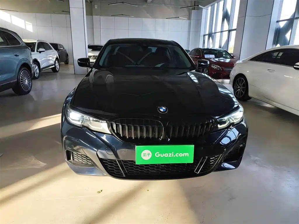 BMW 3 Series 2022 330i M Sport Shadow Edition фото 3