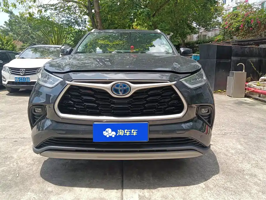 Toyota Highlander 2022 Model Dual Engine 2.5L 4WD Premium Edition 7-Seater фото 2