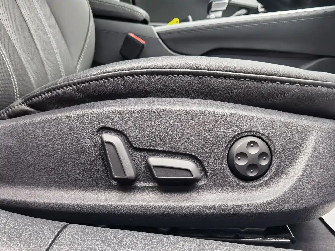 Audi A4L 2020 40 TFSI Fashion Elegance фото 15