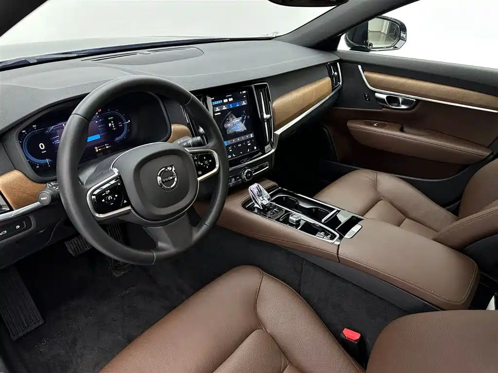 VOLVO S90 PLUG IN HYBRID