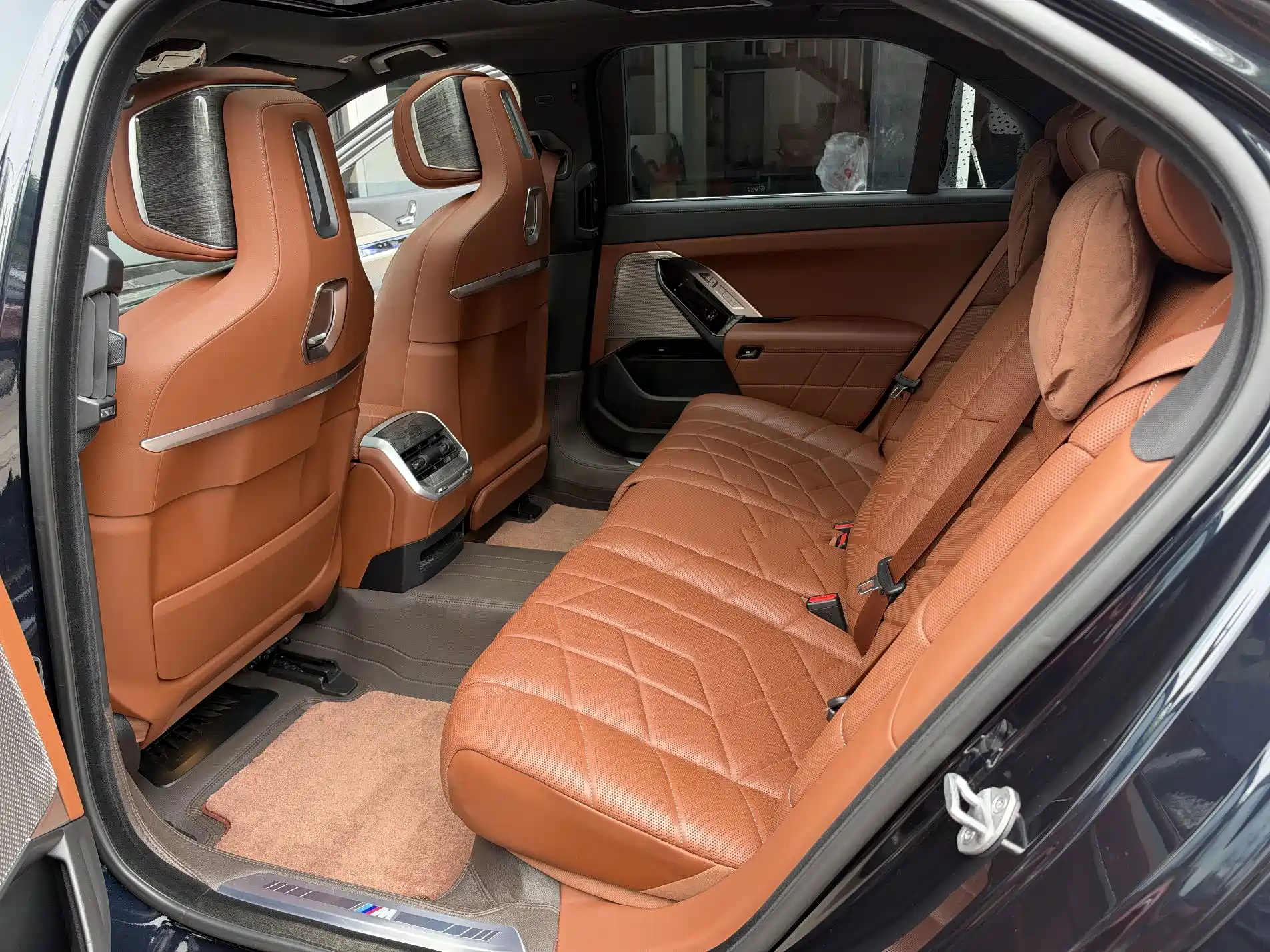 Фото 4 - BMW 7 Series