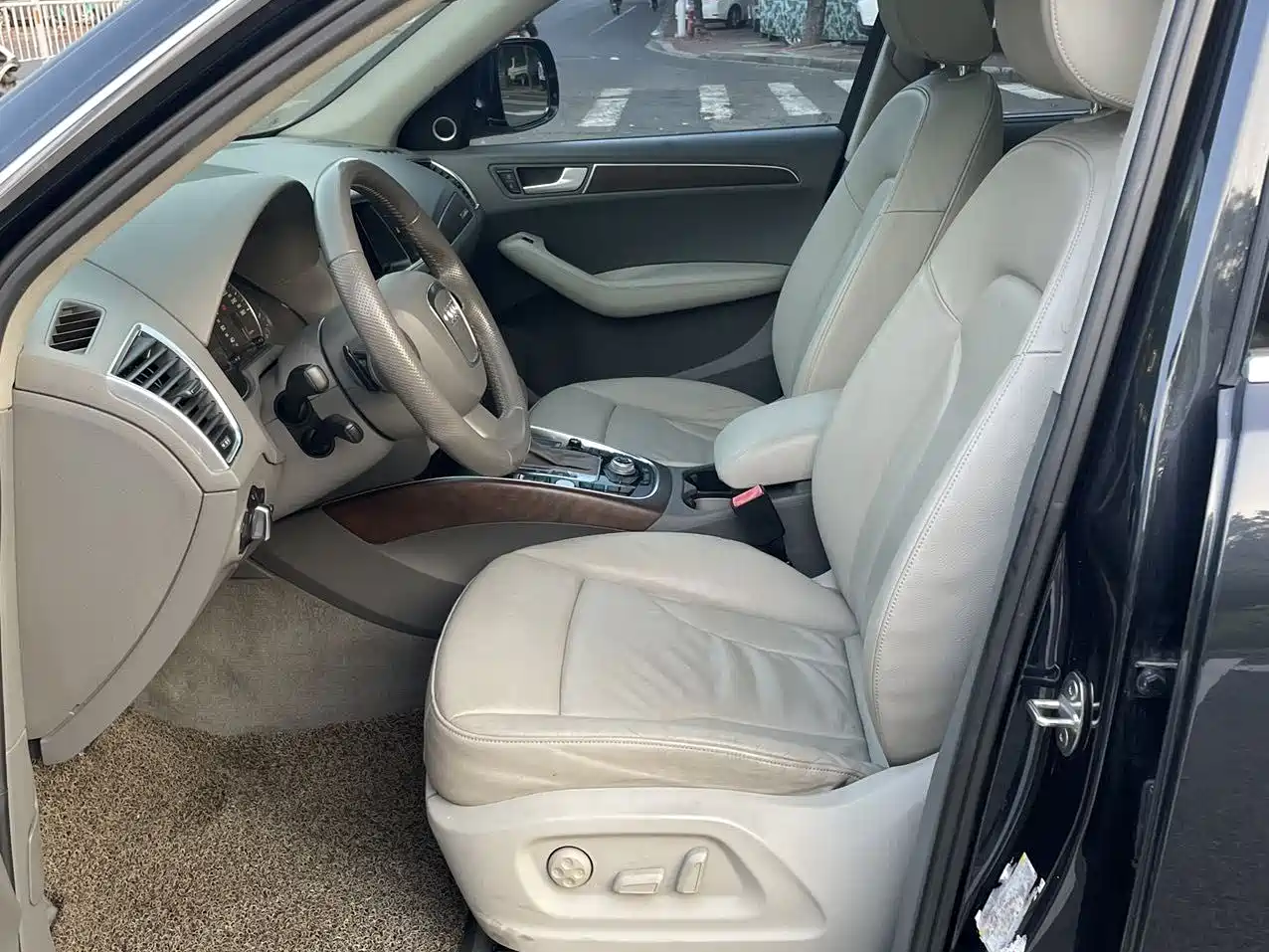 Audi Q5 (Import) 2010 3.2FSI Sport фото 4