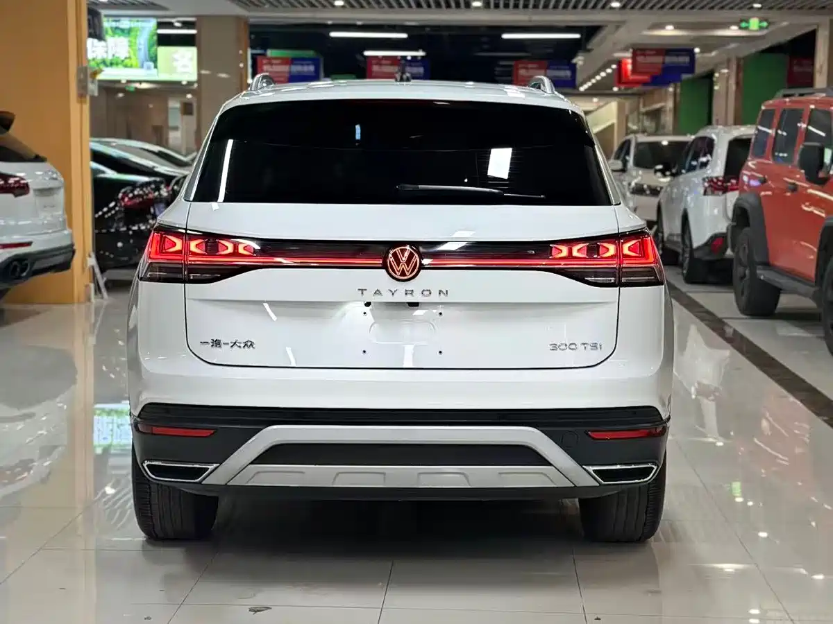 Volkswagen Tayron 2024 300TSI 2WD Luxury Plus Advanced фото 6